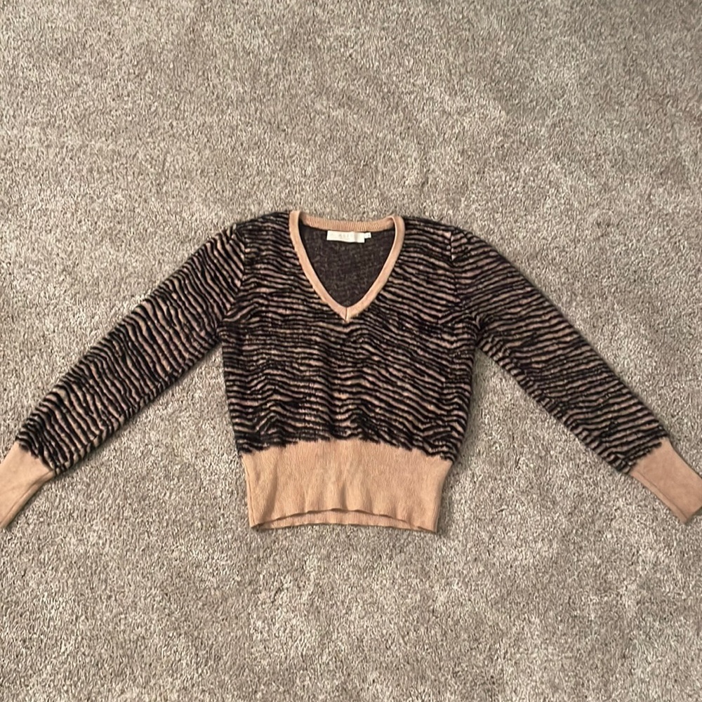 ASTR The Label V-neck sweater in tan/black zebra/tiger print
